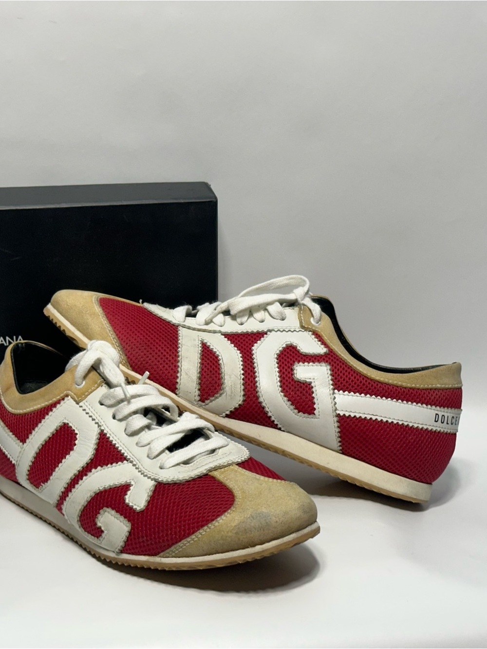 Dolce & Gabbana Red White Beige DG Logo Low-Top Sneakers